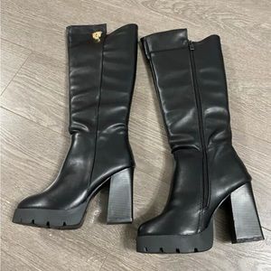 Black boots with heel